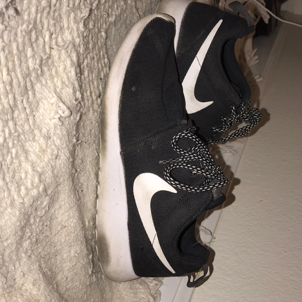 Nike roshes